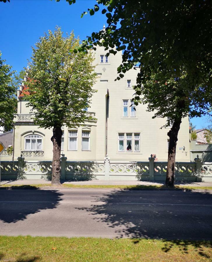 Green Leaf Apartments Liepaja Exterior photo